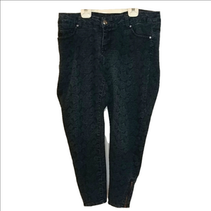 Torrid Jeans Women's Size 12 Capri Pants Blue & Gray Pasley Pattern‎ Stretch
